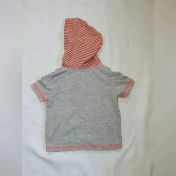 Kidgets Baby Boy Hooded Gray ShortSleeve Shirt 12M “Little Guy Big Game” Toddler - Picture 3 of 4